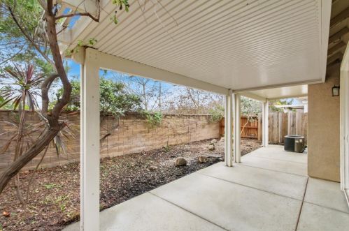 7500 Abbey Cir, Elk Grove CA  95757-5103 exterior