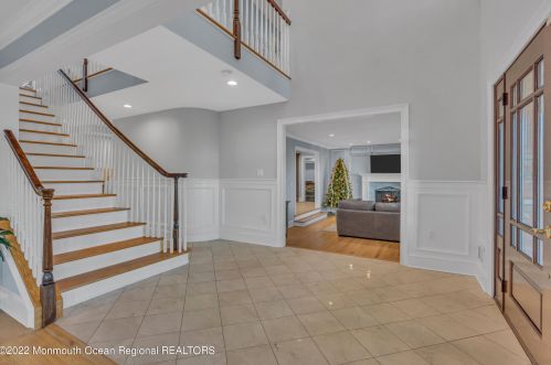 34 Windsor Dr, Little Silver NJ  07739-1311 exterior