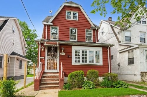 188-15 Tioga Dr, Jamaica, NY 11412-3013