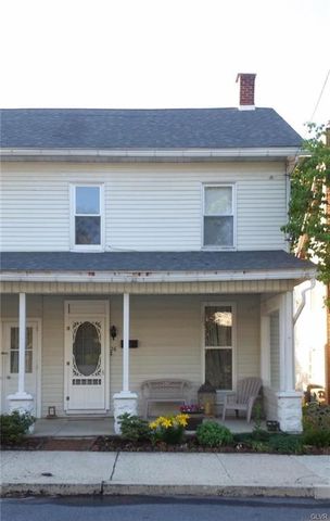 26 North St, Slatington, PA 18080-1424