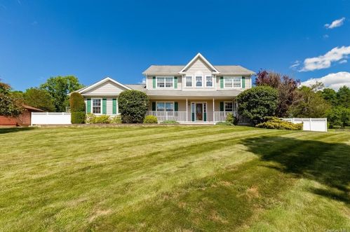 118 Gabriels Path, Poughquag NY  12570-5147 exterior