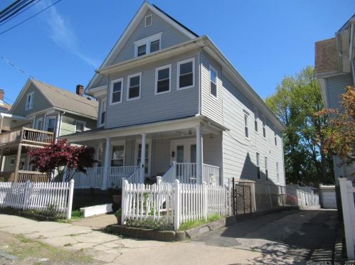 38 Roosevelt St, Bridgeport, CT 06608-1030