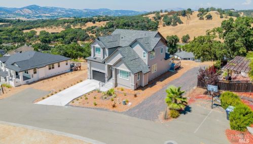 380 Tehuacan Rd, Ukiah CA  exterior