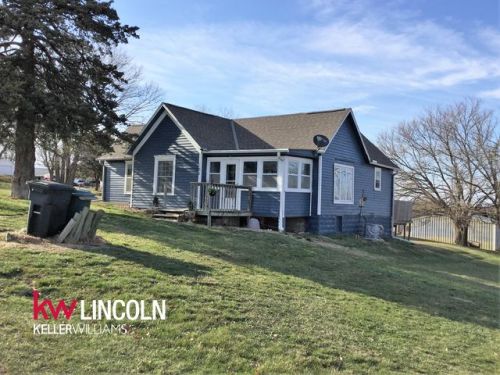 306 Manchester St, Pickrell, NE 68422
