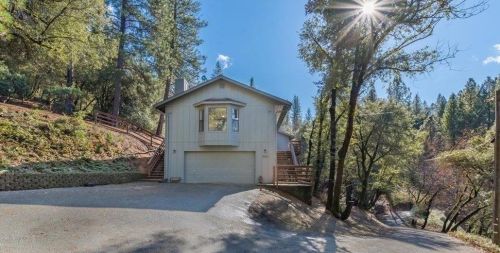 1076 Pinecroft Rd, Cape Horn, CA 95713-9549