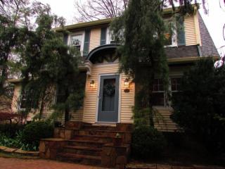 6435 Ridge Ave, Cincinnati, OH 45213-1350