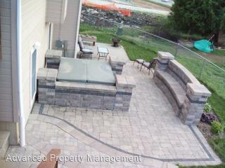 3048 Geneva Dr, Manhattan KS  66502-8016 exterior