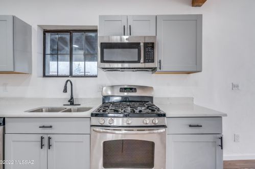 823 Arizona Ave, Tucson AZ  85705-7733 exterior