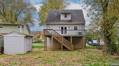 29 River Rd, Oakland NJ  07436-1912 exterior