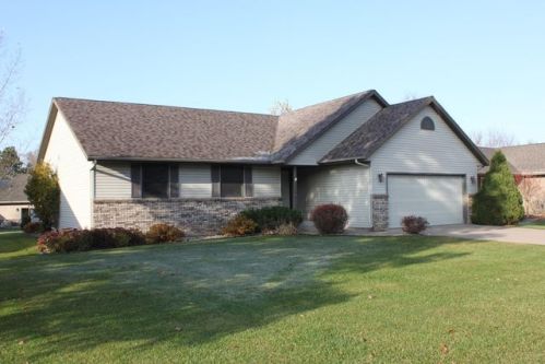 1906 Pinecrest Ave, Holmen, WI 54636-8100
