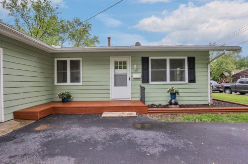 110 Canterbury Dr, London, OH 43140-1222