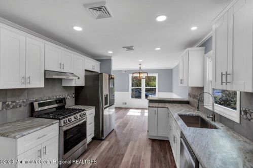 2 Taylor Ct, Lakewood NJ  08701-7317 exterior