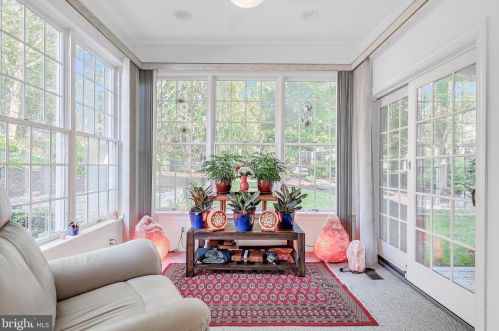 319 Equus Dr, Camp Hill PA  17011-8350 exterior