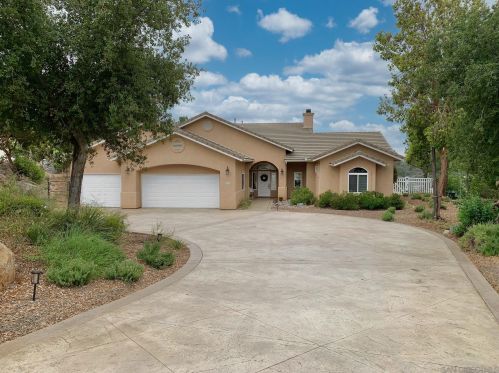 2261 Camino Del Vecino, Alpine, CA 91901-3226