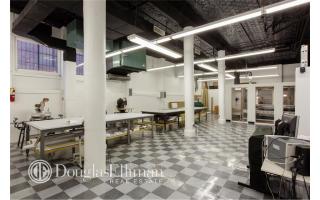 8 Jay St, New York NY  10013-3047 exterior