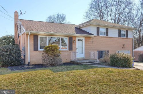 2605 Sandra Ave, Red Lion, PA 17356-9024