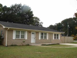 2385 Merle Cir, Pensacola, FL 32526-1415