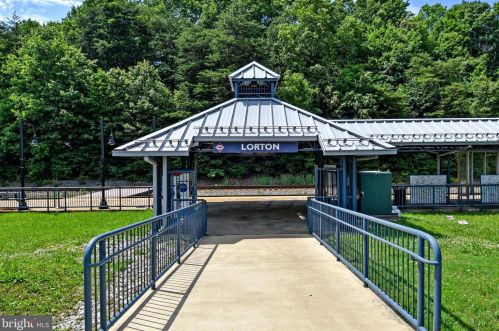 8913 Lagrange St, Lorton VA  22079-1626 exterior