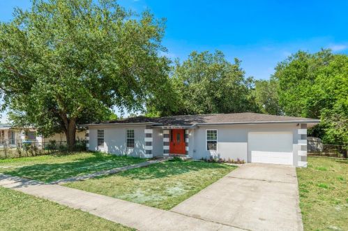 1402 Hancock Dr, Deltona, FL 32725-6444