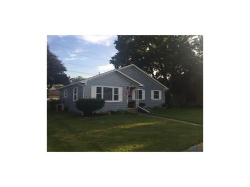 702 Palmwood St, Delta OH  43515-1235 exterior