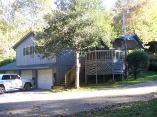 225 Cross Creek Rd, Franklin, NC 28734-0830