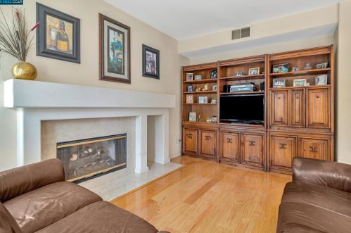153 Briar Pl, Danville, CA 94526-1700