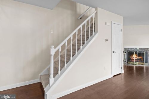 51 Portsmouth Ct, Southampton PA 18966-2620 exterior