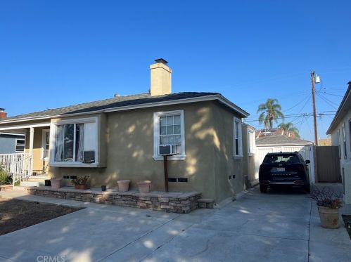 1069 Ridgewood St, Long Beach CA  90807-1023 exterior