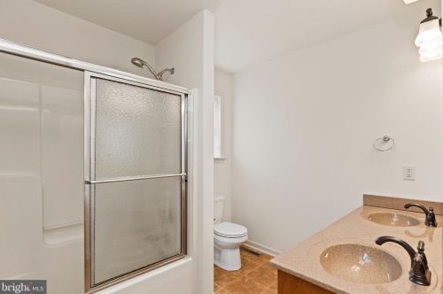 1022 Rockledge Dr, Carlisle PA  17015-9127 exterior