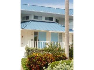 920 Sandpiper Cir, Bradenton, FL 34209-7334