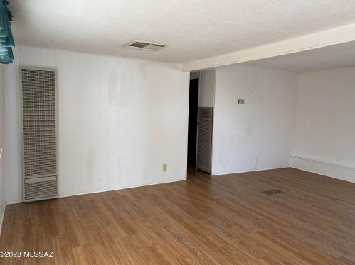 5565 Bar X St, Tucson, AZ 85713-6406