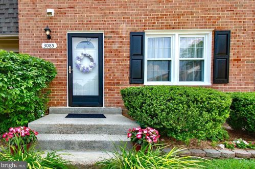 3085 Tecumseh Ct, Woodbridge, VA 22192-1825