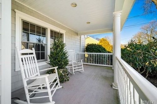 35 Dowsing Pl, Amityville, NY 11701-3719