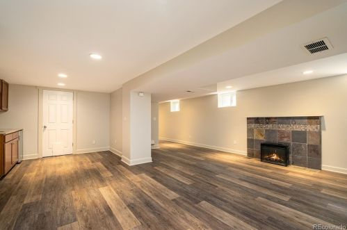 1016 Cook St, Denver CO 80209-4922 exterior