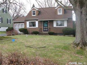 102 Terrace Dr, Syracuse, NY 13219-2747