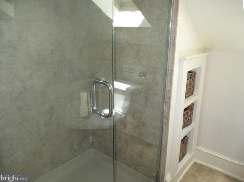 738 Bunker Hill Ave, Lawrence Township NJ  08648-4443 exterior