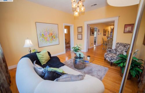 1610 14th St, Oakland CA  94607-1512 exterior