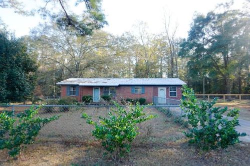 2909 Chapel Ln, Marianna, FL 32446-6895