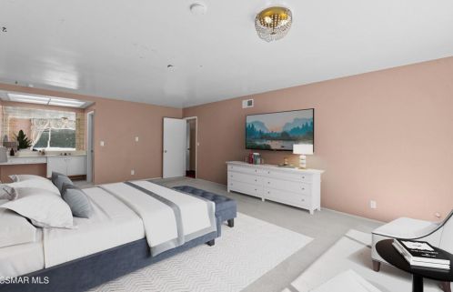 2396 Elmdale Ave, Simi Valley CA 93065-2509 exterior