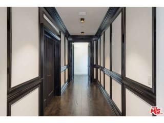 10313 Woodbridge St, North Hollywood CA  91602-2939 exterior