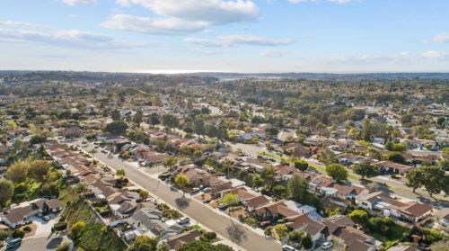 1455 Highridge Dr, Oceanside CA  92056-3050 exterior