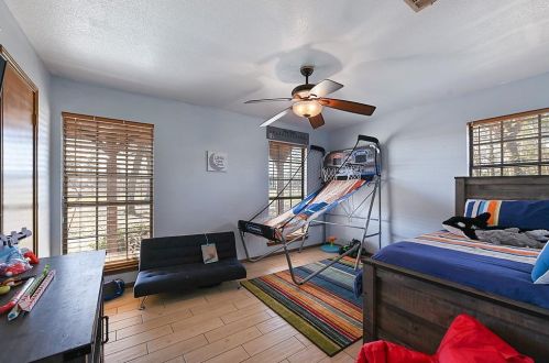 14521 Urbanosky Ln, Plantersville, TX 77363-8157