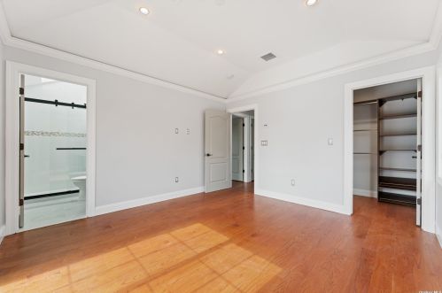 260-14 83rd Ave, Floral Park NY  11004-1604 exterior