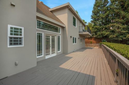18660 Castle Lake Dr, Morgan Hill CA  95037-9472 exterior