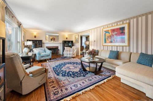 10 Lee Dr, Lyme CT  06371-2111 exterior