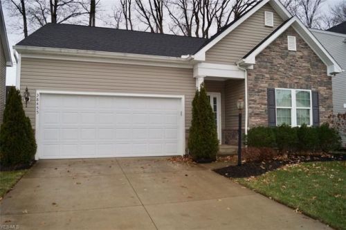 38455 Foxglen Ave, Avon, OH 44011-4748