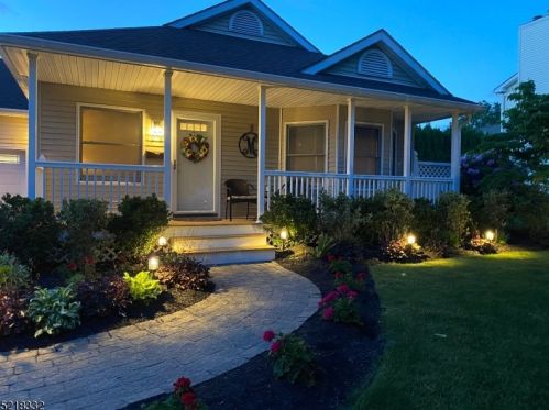 272 Warren St, Washington, NJ 07882-1243