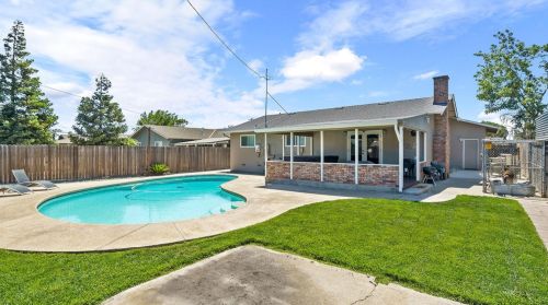 3739 Sierra St, Riverbank CA  95367-2447 exterior