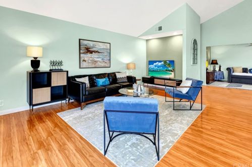 8 Arboles, Irvine CA 92612-2626 exterior