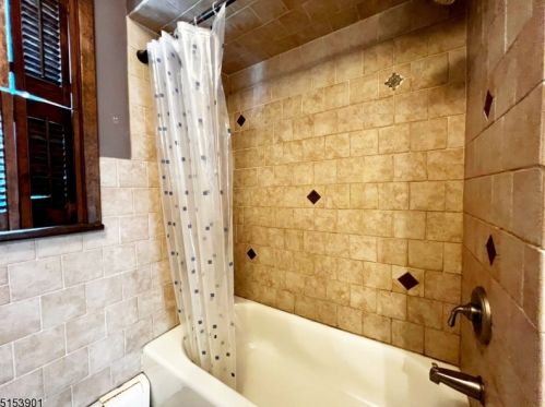 59 Centre St, Nutley NJ  07110-3726 exterior